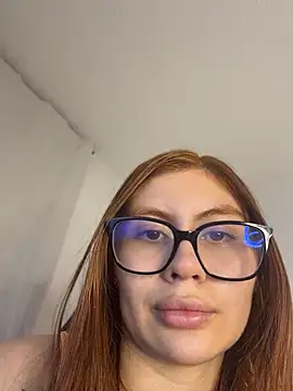 Snapshot of Stormi_th chatting on April 24, 2026, 2:25 am Stormi th online show from April 24, 2026, 2:25 am