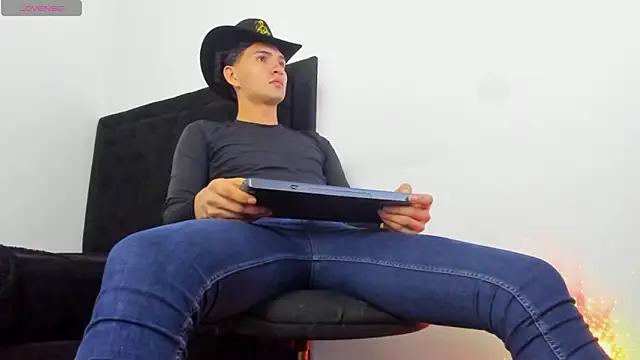 camilo model online show from March 1, 2026, 2:57 am