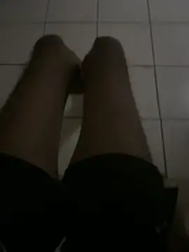 zxcvgf12300 online show from April 24, 2026, 11:18 pm