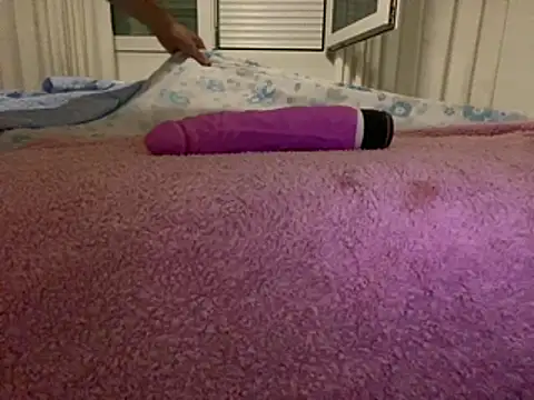 Tomaya21 online show from June 5, 2026, 9:20 pm