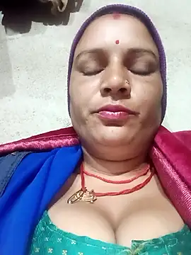 Hot hiuj online show from January 14, 2026, 9:09 pm