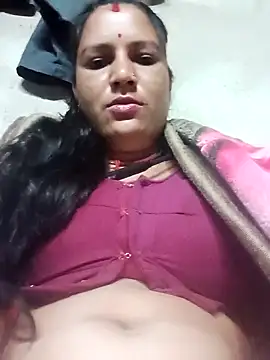 Hot hiuj online show from February 13, 2026, 9:00 pm