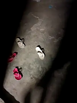 Hot hiuj online show from April 15, 2026, 4:47 pm