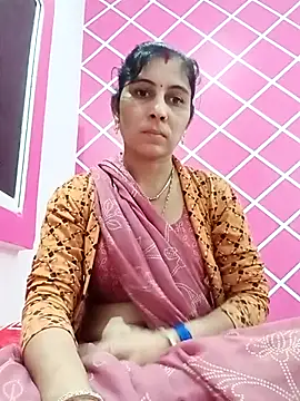 Snapshot of Hot_ree85 chatting on February 10, 2026, 4:38 am Hot ree85 online show from February 10, 2026, 4:38 am