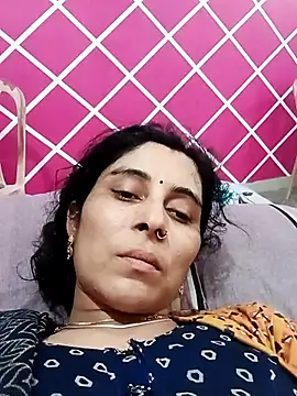 Snapshot of Hot_ree85 chatting on February 19, 2026, 11:50 am Hot ree85 online show from February 19, 2026, 11:50 am