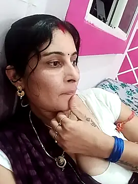 Hot ree85 online show from March 19, 2026, 10:08 am