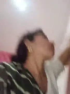 Hot ree85 online show from May 27, 2026, 2:41 am