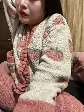 Snapshot of lealia699 chatting on February 20, 2026, 7:54 am lealia699 online show from February 20, 2026, 7:54 am