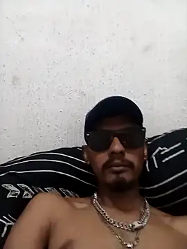 pitocorto2000 online show from March 1, 2026, 11:07 pm