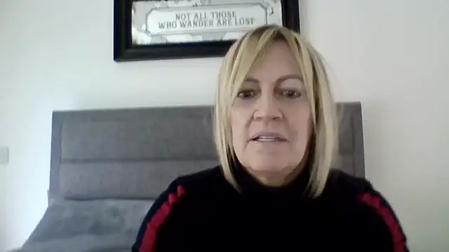 Milfshake227 online show from March 9, 2026, 4:22 pm