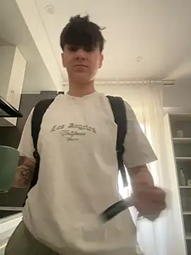 ravenryx online show from April 15, 2026, 10:44 am