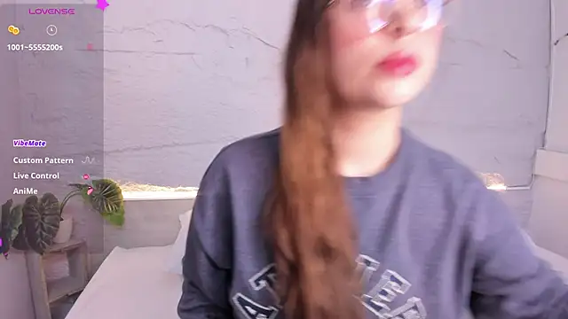 lanna 18  online show from March 4, 2026, 11:38 am