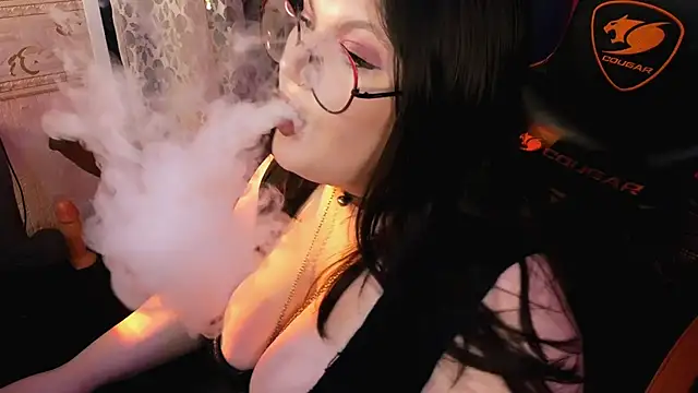 PixelMiss online show from May 19, 2026, 11:22 pm