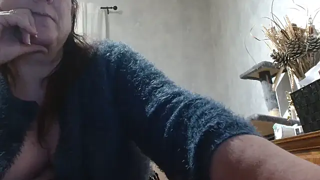 xmyriamx online show from January 16, 2026, 7:51 pm