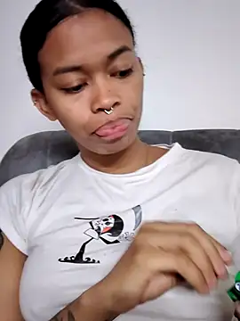 Snapshot of shenna_brunette chatting on February 26, 2026, 3:44 pm shenna brunette online show from February 26, 2026, 3:44 pm