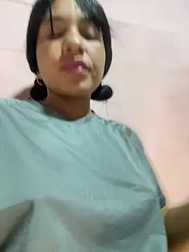 Sofibleaze online show from April 1, 2026, 6:58 am