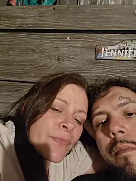 deeandjen online show from March 15, 2026, 7:47 am