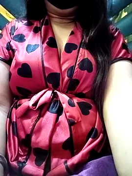 couple fun  online show from February 12, 2026, 8:04 pm