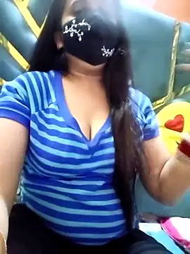 couple fun  online show from April 16, 2026, 8:42 pm