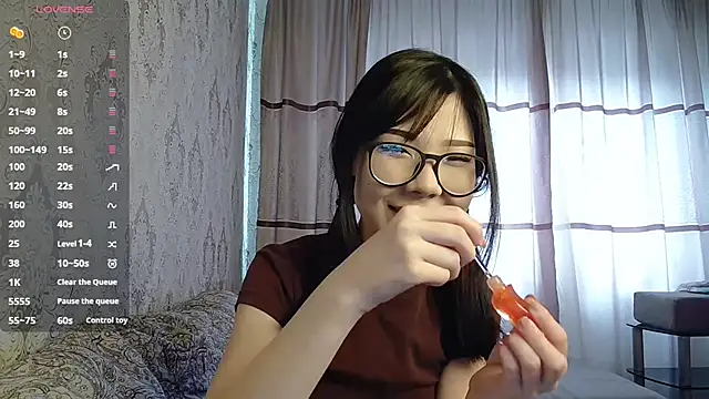 AprilOnilll online show from March 7, 2026, 5:37 am