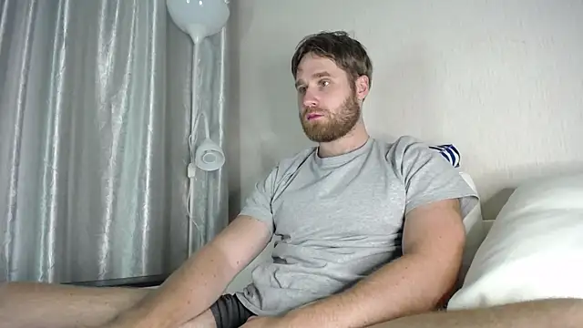 LorenzoLux online show from September 24, 2025, 5:49 pm