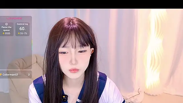 YE Zi  online show from January 13, 2026, 5:24 am