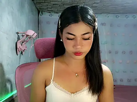 Margalona  online show from April 3, 2026, 2:15 pm