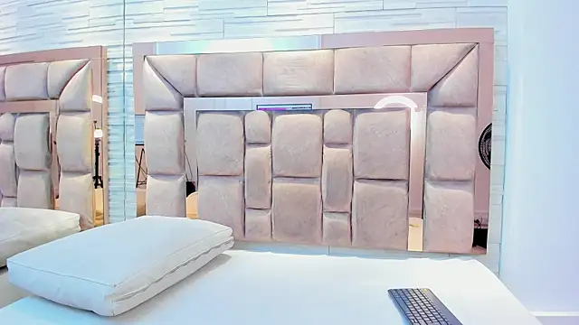 ammy jhonnson online show from January 7, 2026, 11:34 am