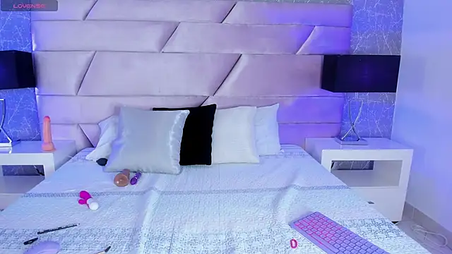 Snapshot of Ivy_Coopper chatting on January 14, 2026, 7:52 pm Ivy Coopper online show from January 14, 2026, 7:52 pm