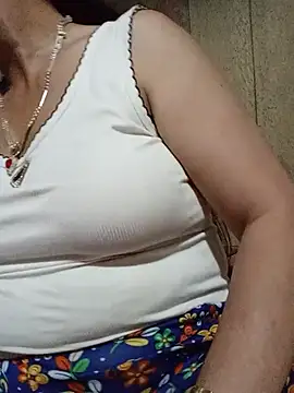 Snapshot of Agnes-baby chatting on June 27, 2026, 11:37 am Agnes-baby online show from June 27, 2026, 11:37 am