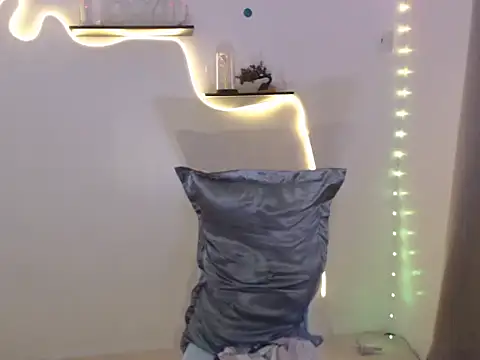 Eric Bigcockx online show from March 8, 2026, 5:17 pm