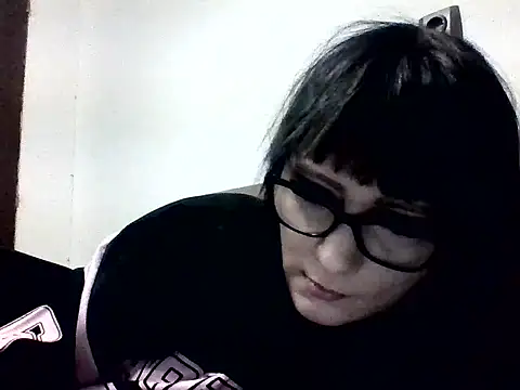 Mela68533 online show from April 30, 2026, 3:51 pm