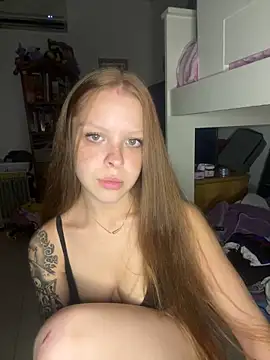 Piaaa3 online show from February 10, 2026, 4:38 am