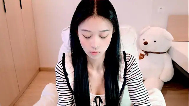 iiiiiiiiiu online show from January 12, 2026, 3:12 am