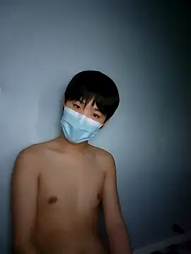 tinKKKKKKL online show from February 5, 2026, 4:33 pm