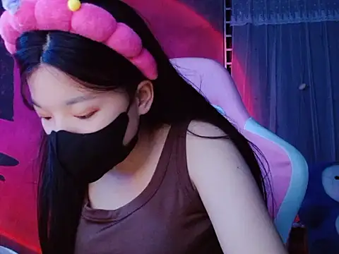 Snapshot of -Tamy- chatting on February 17, 2026, 4:57 pm -Tamy- online show from February 17, 2026, 4:57 pm