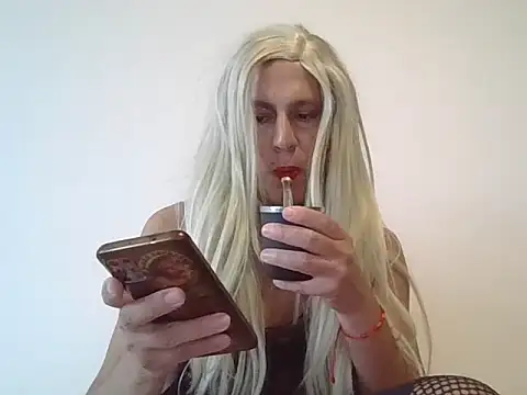 lorenacrossdreser online show from January 15, 2026, 9:18 pm