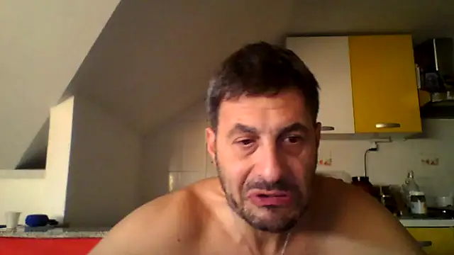 Snapshot of colosone chatting on November 6, 2025, 6:47 am colosone online show from November 6, 2025, 6:47 am