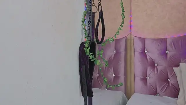 Missy 22  online show from March 18, 2026, 1:58 pm