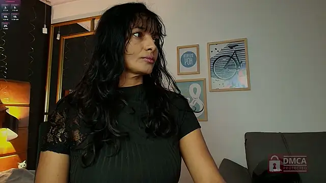 gaby jazmin online show from April 15, 2026, 10:43 pm