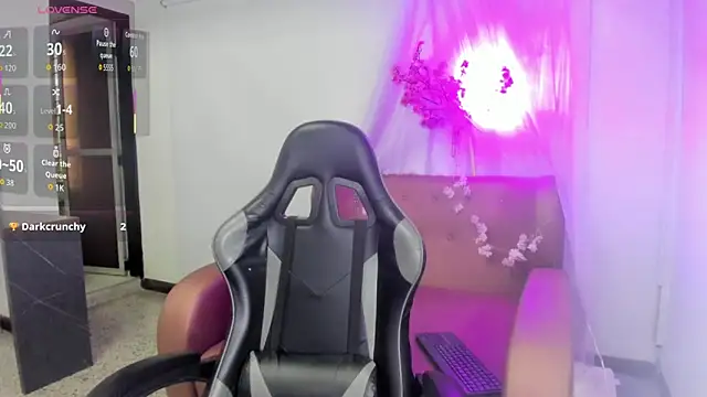 Luna  02 online show from March 24, 2026, 11:26 am