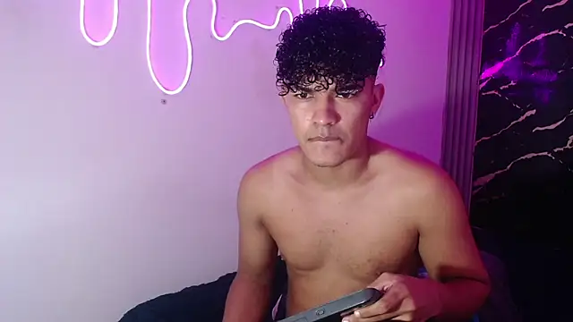 jamescurly00 online show from February 15, 2026, 5:26 am