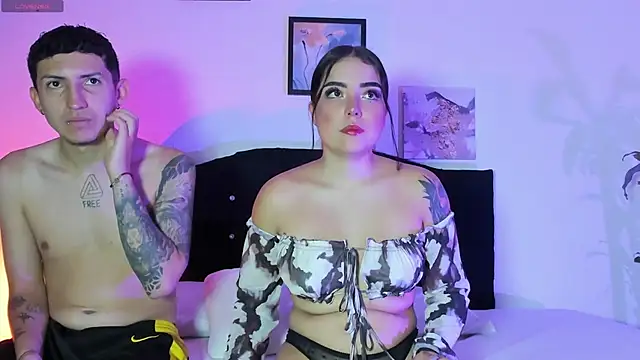 Snapshot of Couple_latinX chatting on January 15, 2026, 11:26 am Couple latinX online show from January 15, 2026, 11:26 am