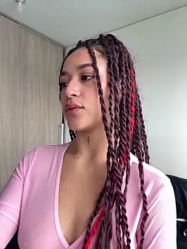 crystal dlun online show from March 10, 2026, 4:12 pm