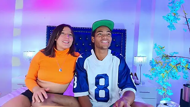 Snapshot of Cristal_and_luke chatting on January 16, 2026, 3:54 am Cristal and luke online show from January 16, 2026, 3:54 am