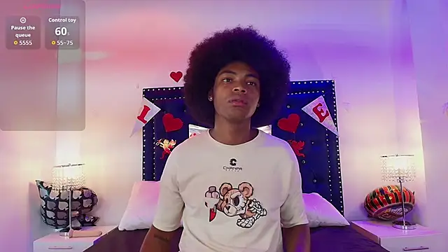 Snapshot of Cristal_and_luke chatting on February 19, 2026, 3:46 am Cristal and luke online show from February 19, 2026, 3:46 am