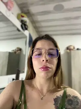 NatalyPinky online show from May 15, 2026, 11:34 pm
