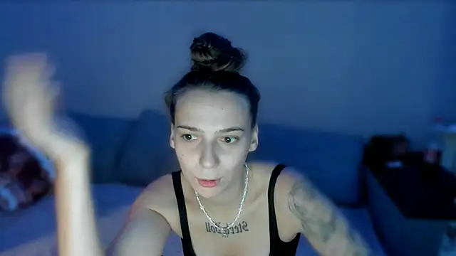 Snapshot of AnnaMized chatting on January 9, 2026, 9:01 am AnnaMized online show from January 9, 2026, 9:01 am