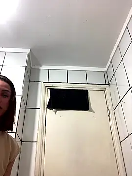 ofjuliaa online show from January 16, 2026, 4:16 am