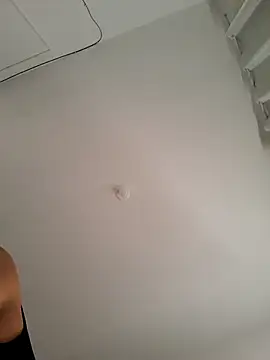 ofjuliaa online show from March 14, 2026, 8:47 pm